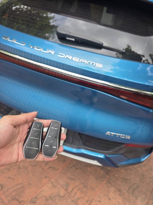 ทำกุญแจรีโมทรถยนต์ไฟฟ้า BYD Atto 3 จำนวน 2 ดอก โดยช่างกุญแจ Newgen Key